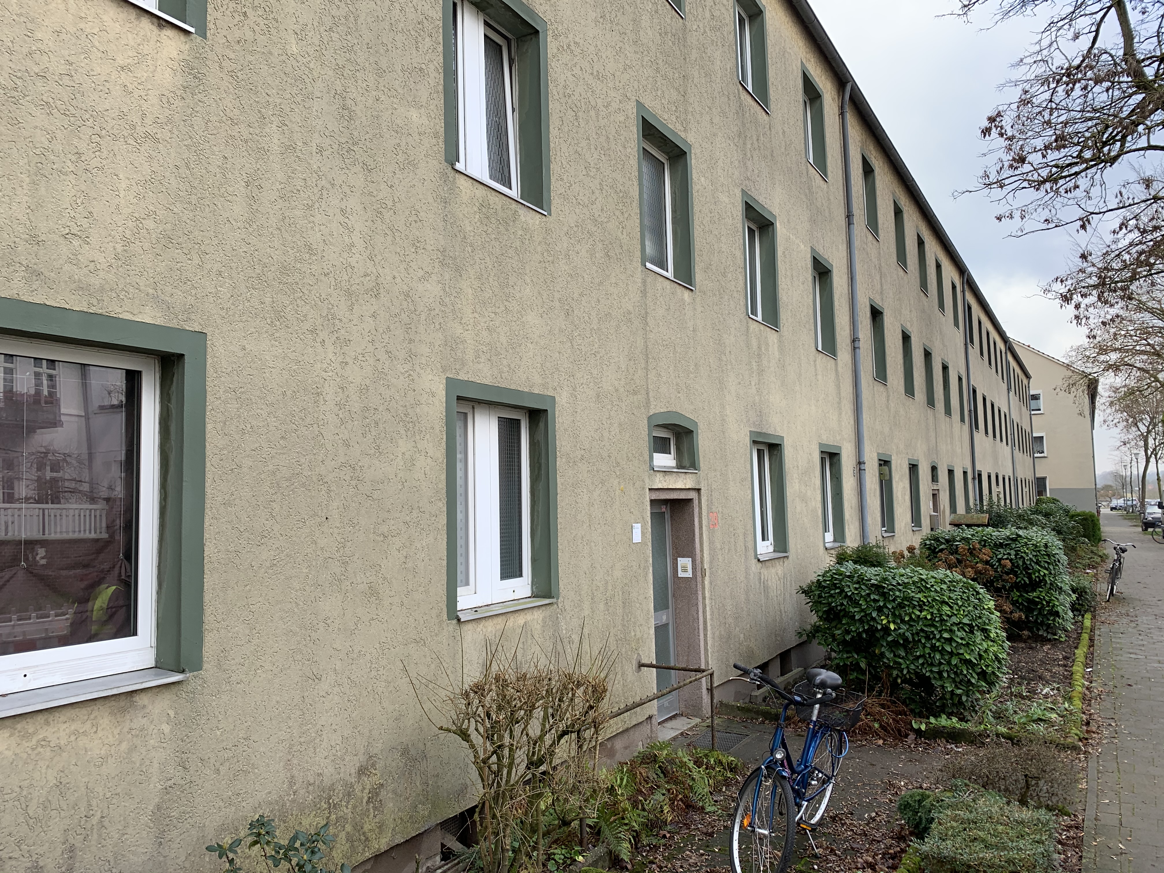 Das Mehrfamilienhaus vor der Aufstockung