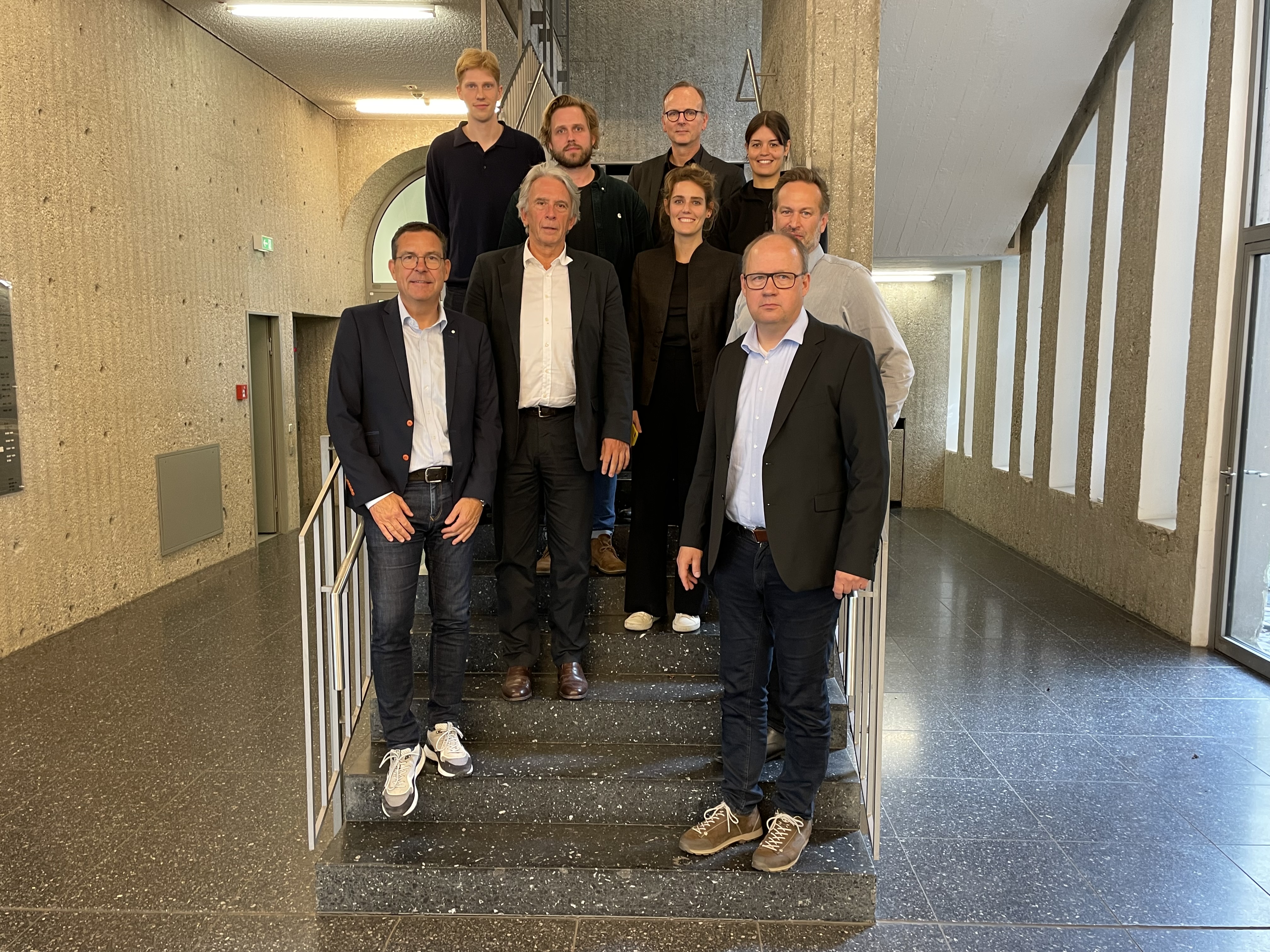 Vertreter von KS-Original und Saint-Gobain-Weber im Austausch mit Vertreter*innen des Lehrstuhls Baukonstruktion an der RWTH-Aachen