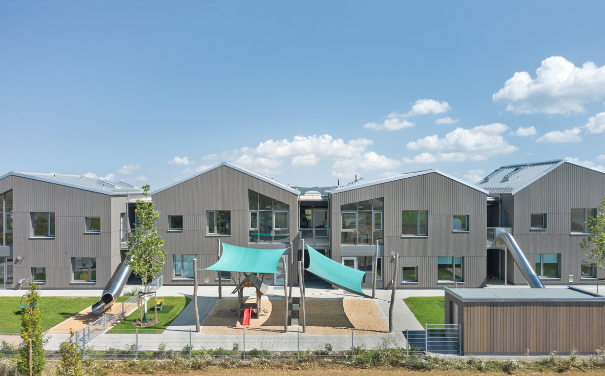 Kita Mikado Hirschaid Gartenansicht