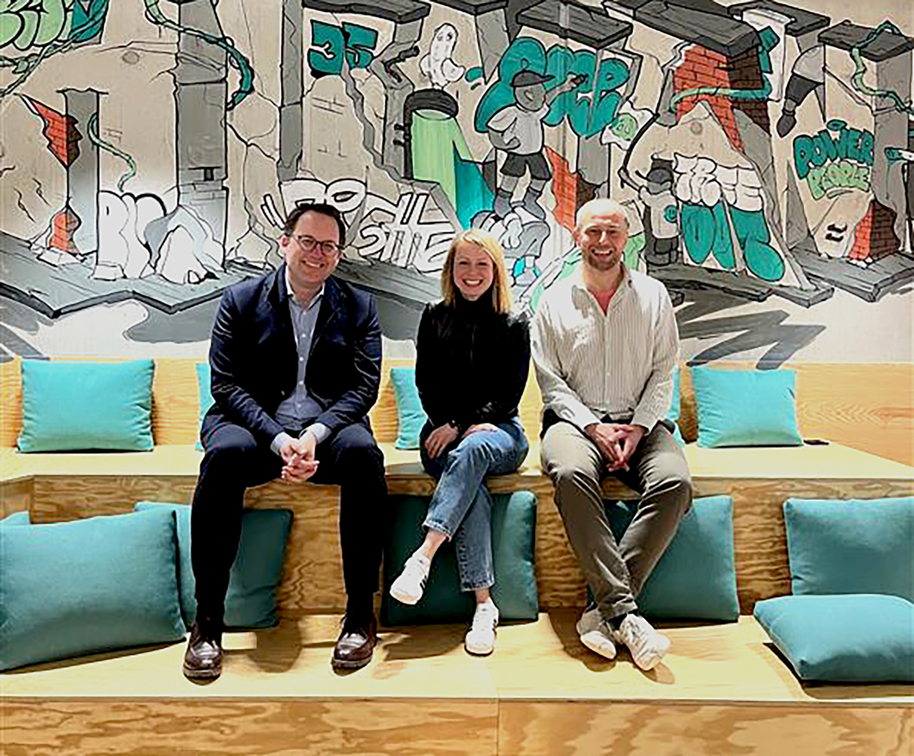 Rebekka Pottgüter mit Sebastian Hölzlein und Martin Jaromin von der Alpha IC GmbH