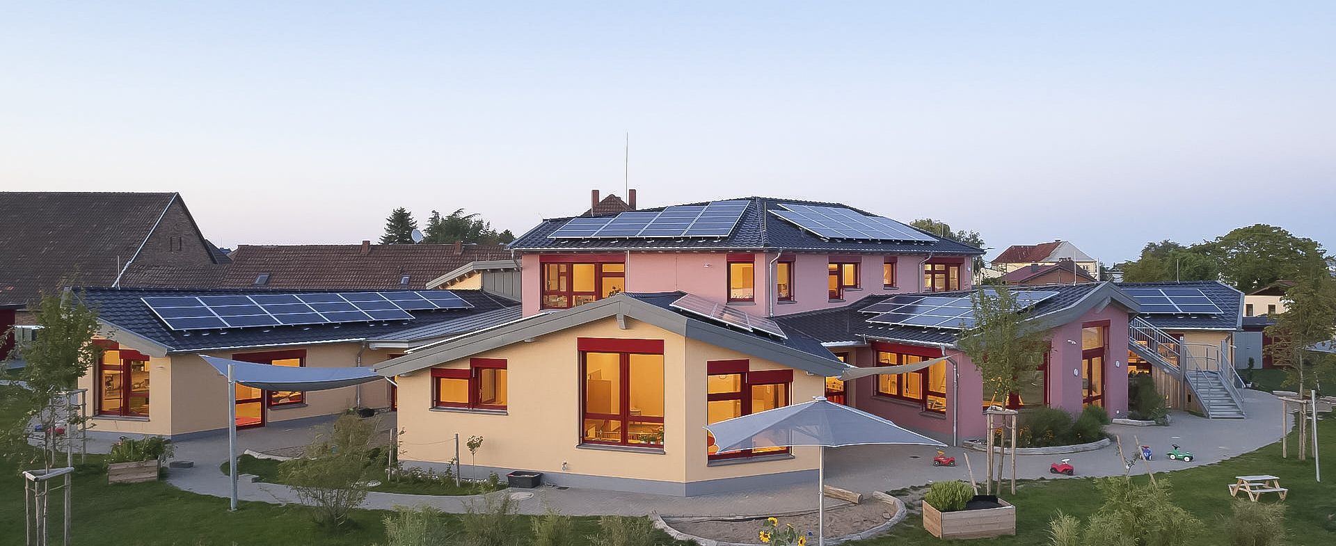 Außenansicht der Kindertagesstätte FamilienBande in Zülpich Kindertagesstätte FamilienBande in Zülpich Außenansicht