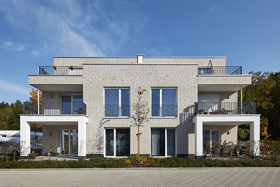 Fronansicht Mehrfamilienhaus in der Von-Dorgelo-Straße in Lohne