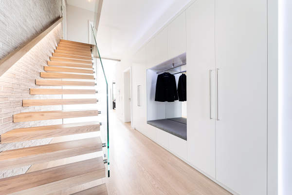 Haus H Düsseldorf Treppe und Flur