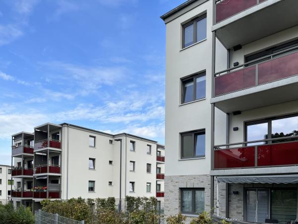 Wohnen für alle Neuland Wolfsburg rote Balkone