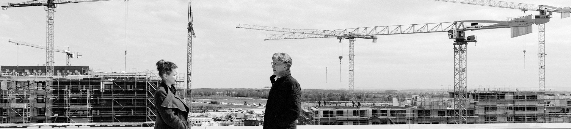Baustelle Kronsrode mit Kränen